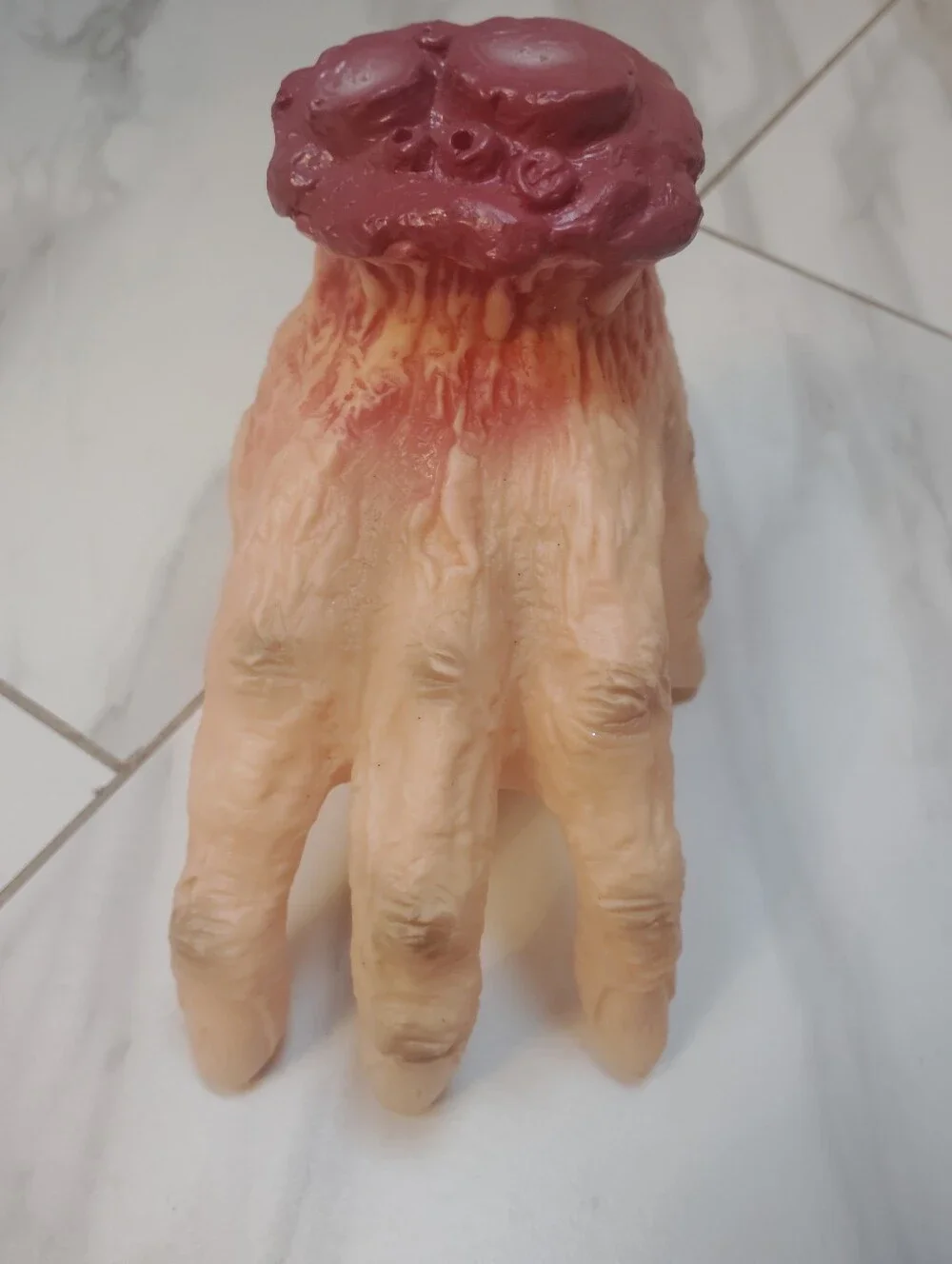 HALLOWEEN Animated WALKING Haunted HAND 7